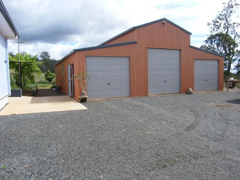 844 Merritts Creek Road, Hampton QLD 4352