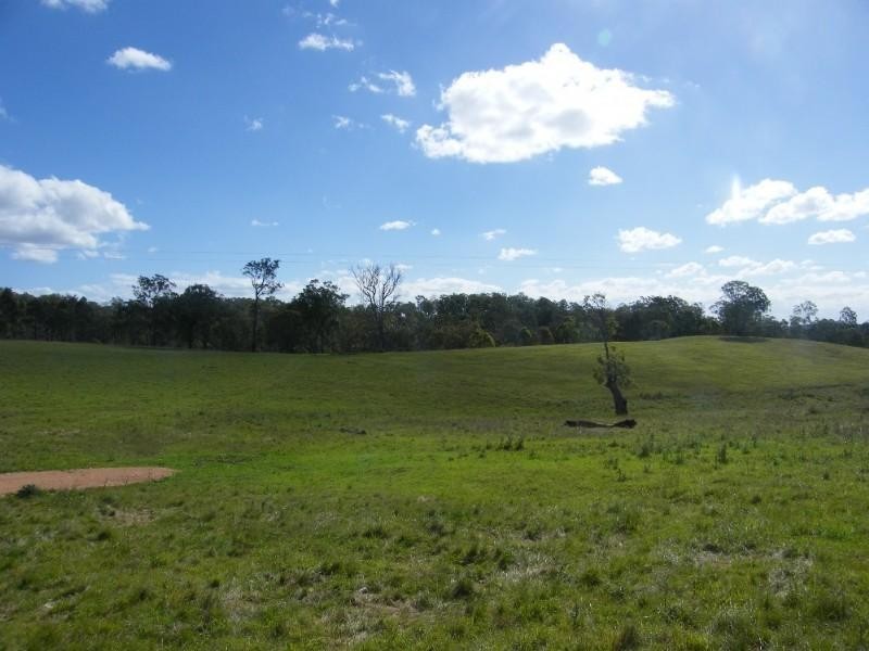 844 Merritts Creek Road, Hampton QLD 4352