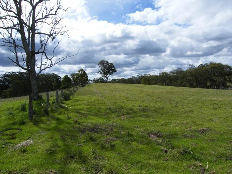 844 Merritts Creek Road, Hampton QLD 4352