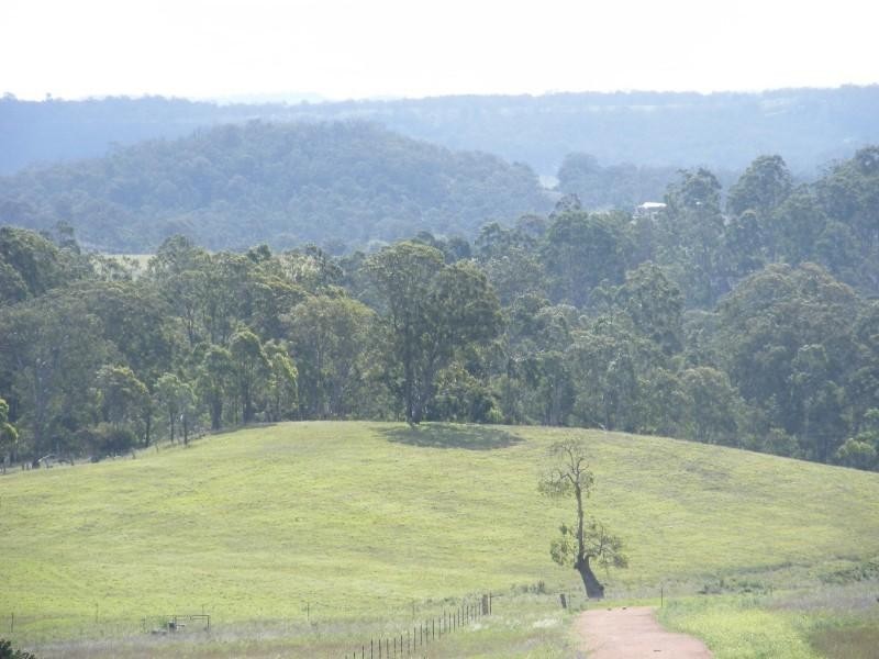 844 Merritts Creek Road, Hampton QLD 4352