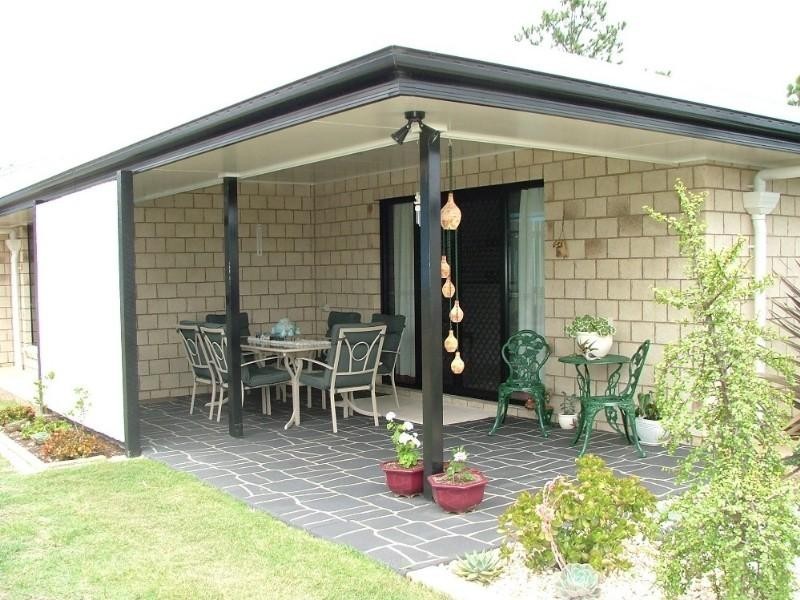 8 Samuel Avenue, Crows Nest QLD 4355