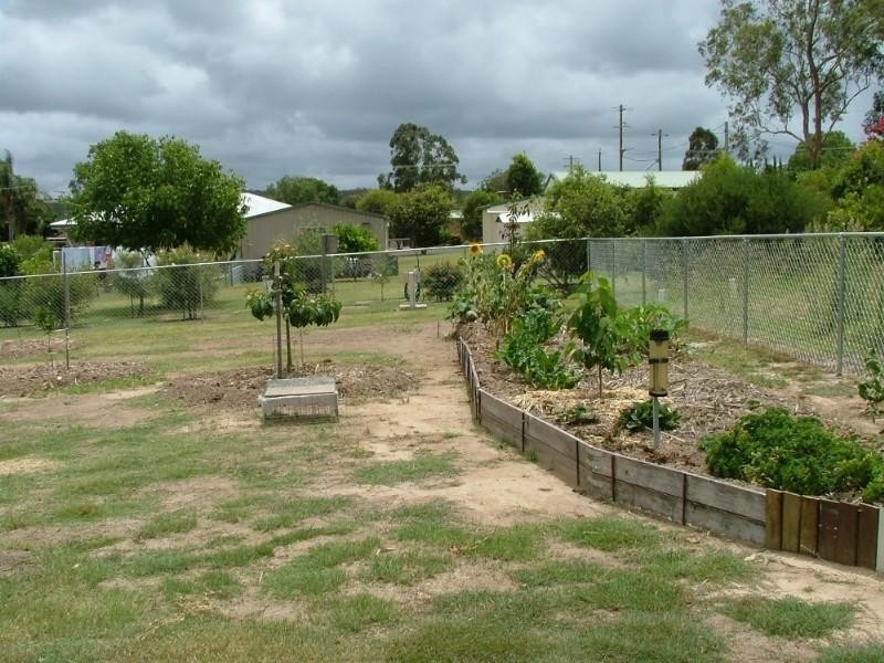 8 Samuel Avenue, Crows Nest QLD 4355