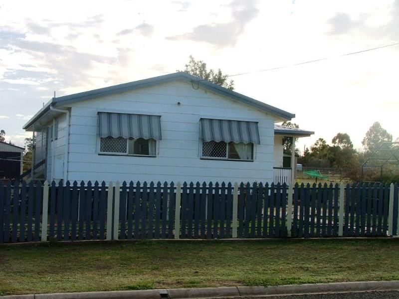 15 Peters Street, Goombungee QLD 4354