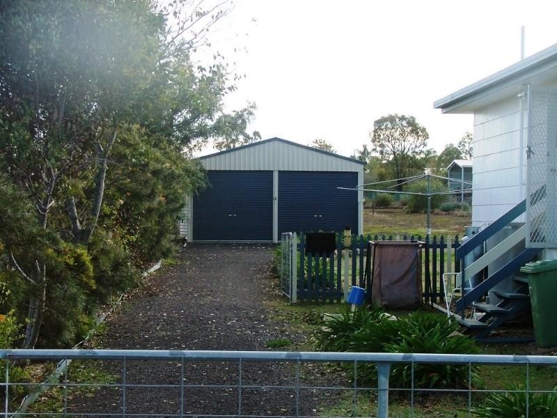 15 Peters Street, Goombungee QLD 4354