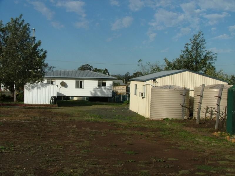 15 Peters Street, Goombungee QLD 4354