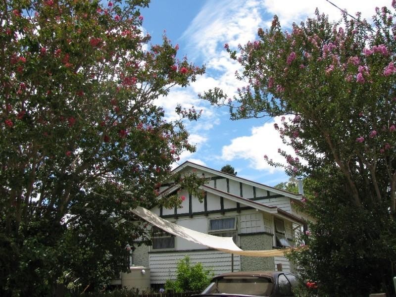 18 Toowoomba Road, Crows Nest QLD 4355