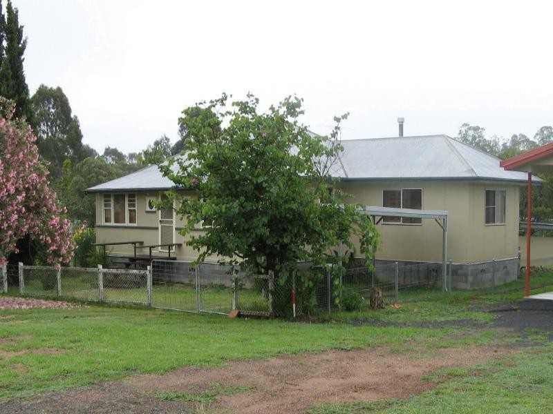 28 Albert Street, Crows Nest QLD 4355