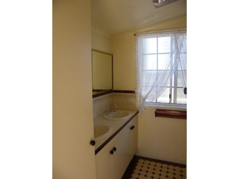 170 Perth Street, Toowoomba QLD 4350