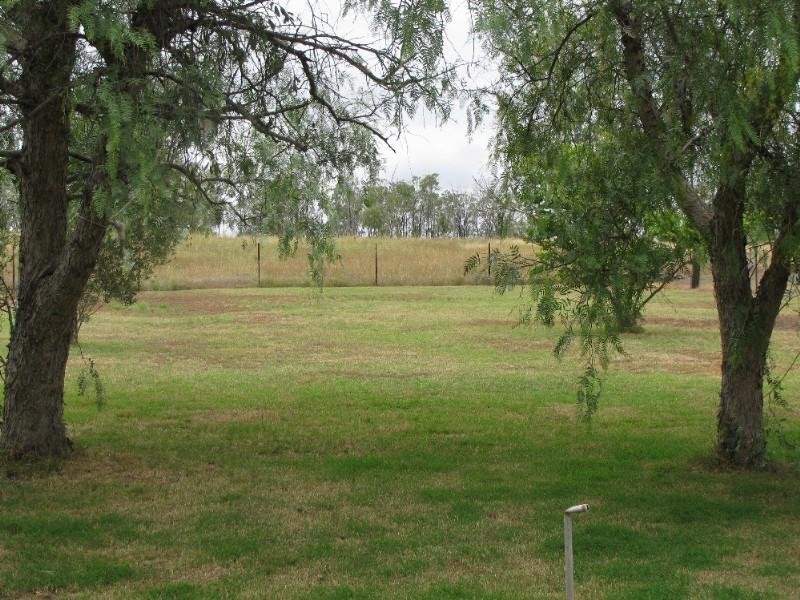 14 Daher Street, Goombungee QLD 4354