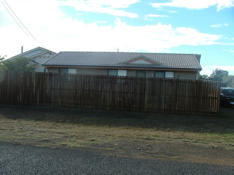 16 John Street, Goombungee QLD 4354