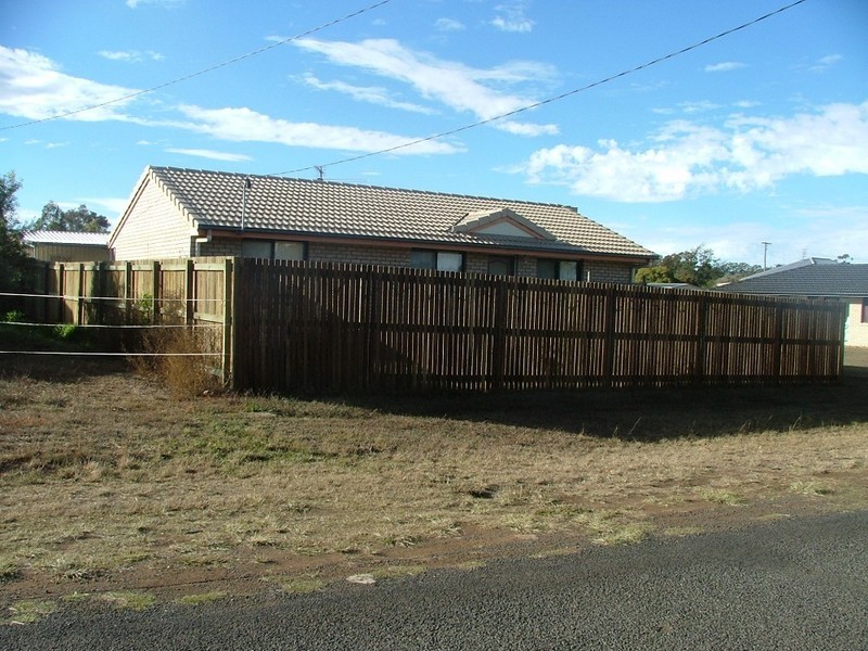 16 John Street, Goombungee QLD 4354