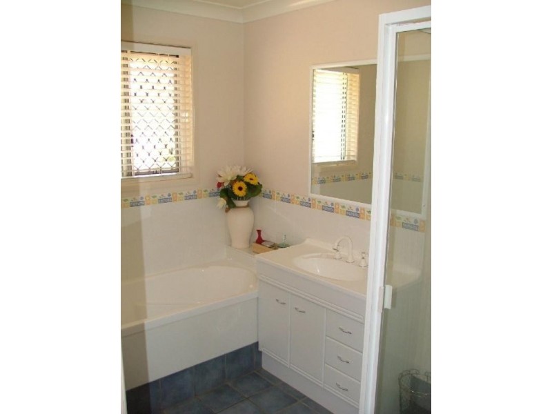 24 Eastside Road, Crows Nest QLD 4355