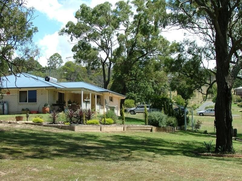24 Eastside Road, Crows Nest QLD 4355