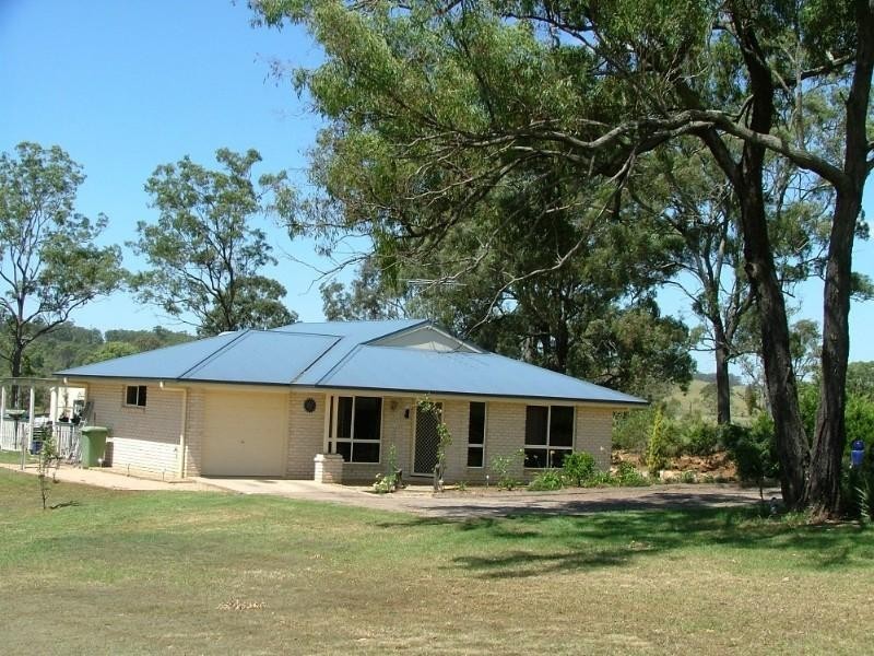 24 Eastside Road, Crows Nest QLD 4355