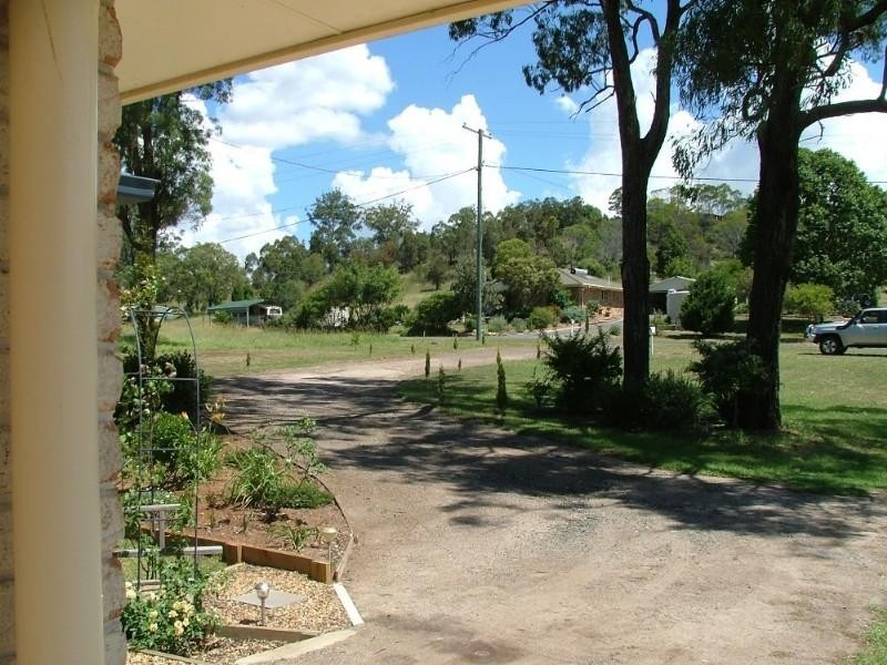 24 Eastside Road, Crows Nest QLD 4355