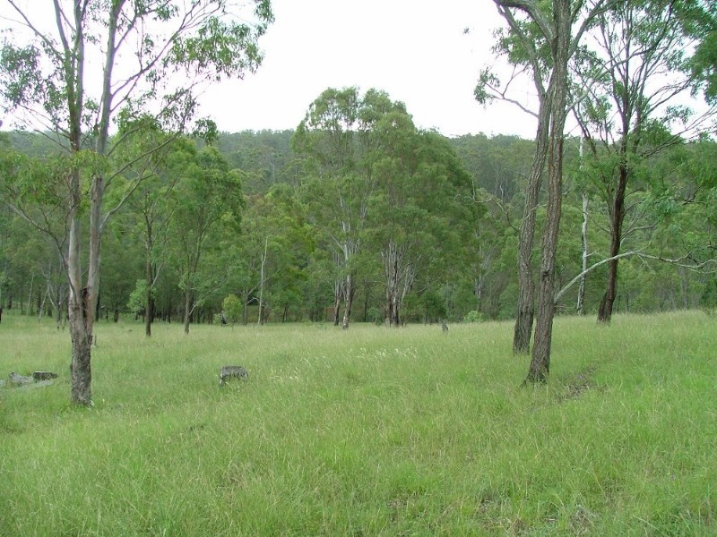 . Palmtree Road, Ravensbourne QLD 4352