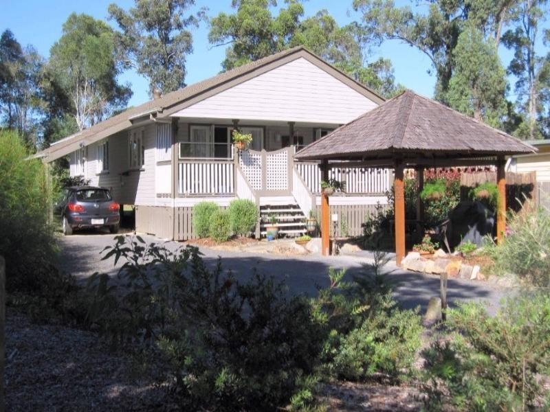 27 Blackbutt Street, Blackbutt QLD 4306