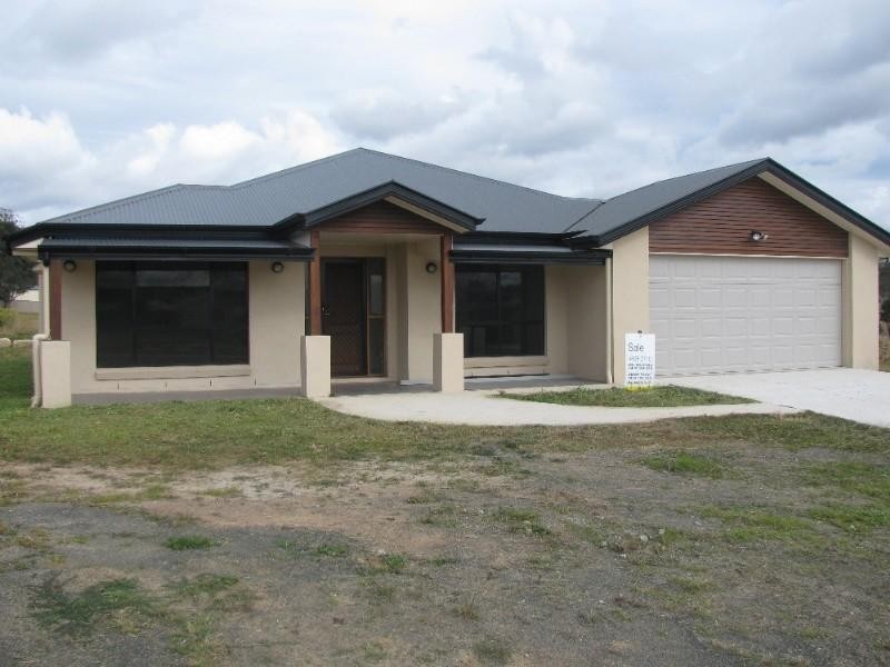 L97 Vicky Avenue, Crows Nest QLD 4355