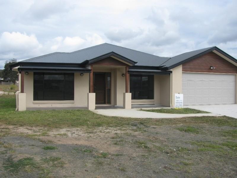 L97 Vicky Avenue, Crows Nest QLD 4355