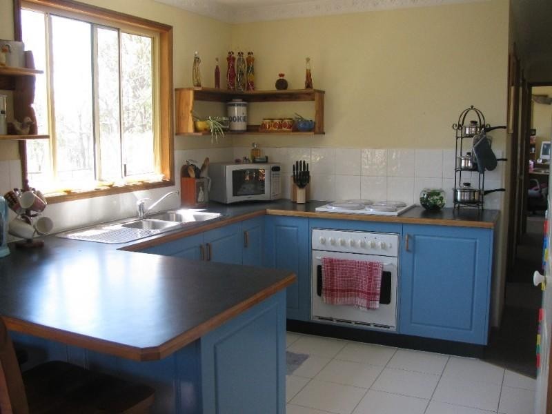 6 Albert Street, Crows Nest QLD 4355