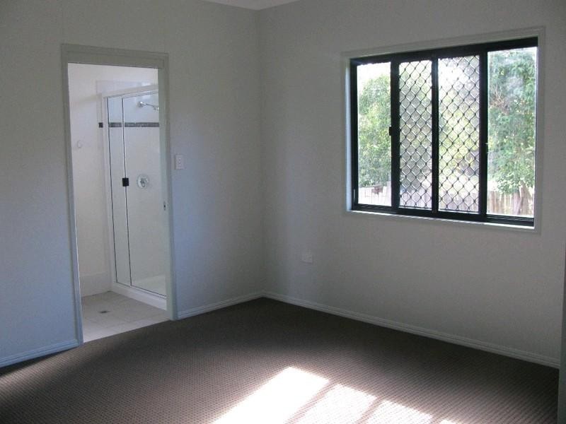 26 Albert Street, Crows Nest QLD 4355