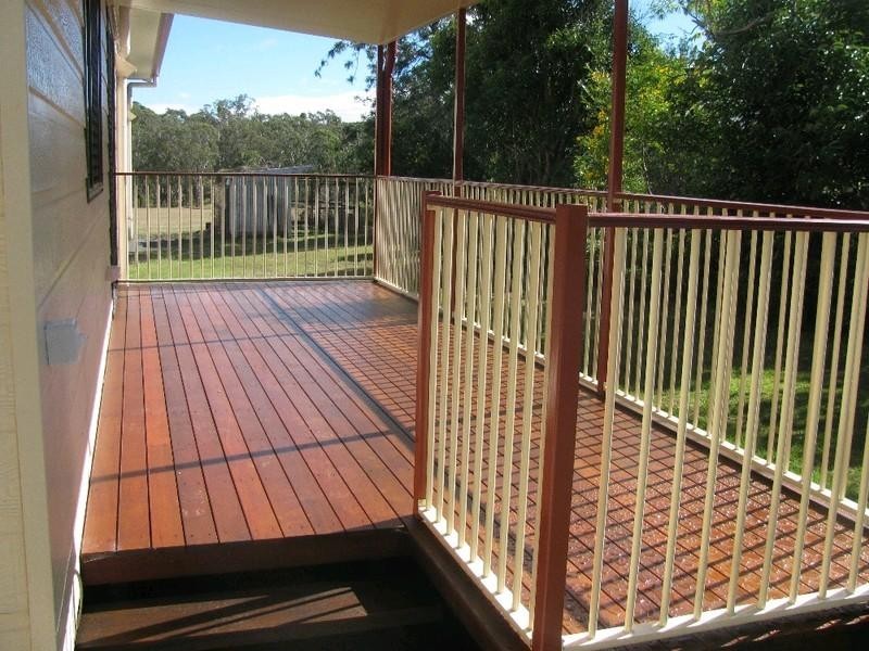 26 Albert Street, Crows Nest QLD 4355