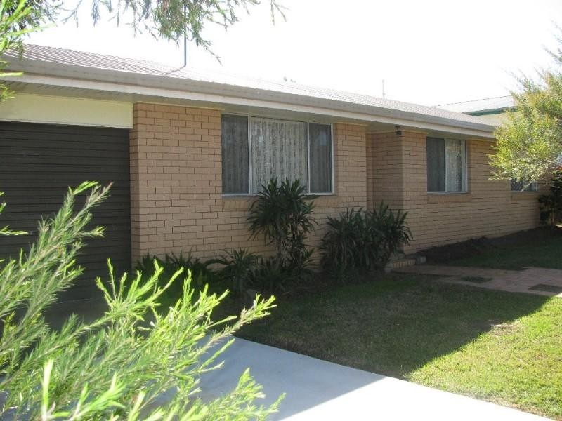 42 Charles Street, Crows Nest QLD 4355