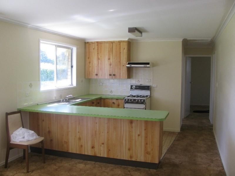 42 Charles Street, Crows Nest QLD 4355