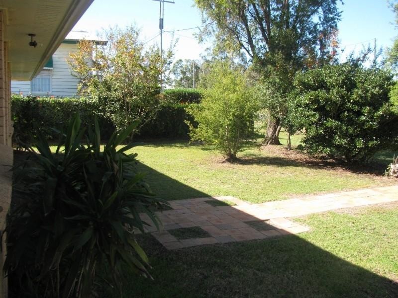 42 Charles Street, Crows Nest QLD 4355