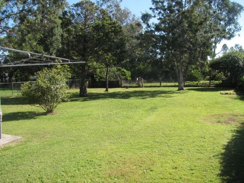 42 Charles Street, Crows Nest QLD 4355