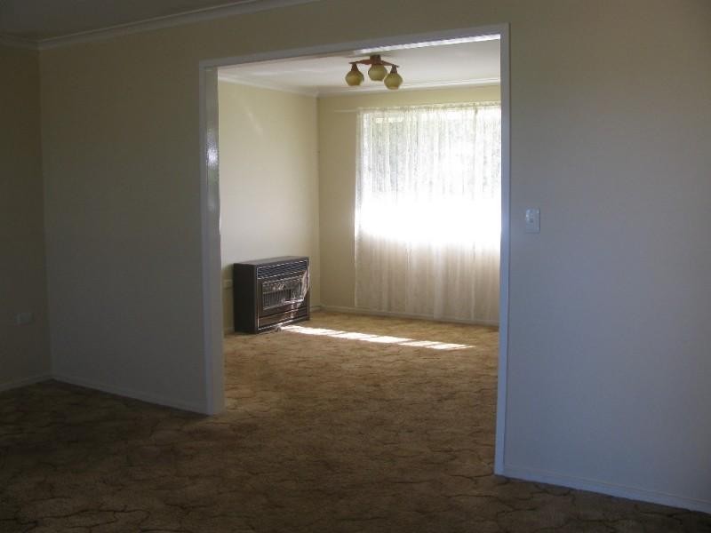 42 Charles Street, Crows Nest QLD 4355