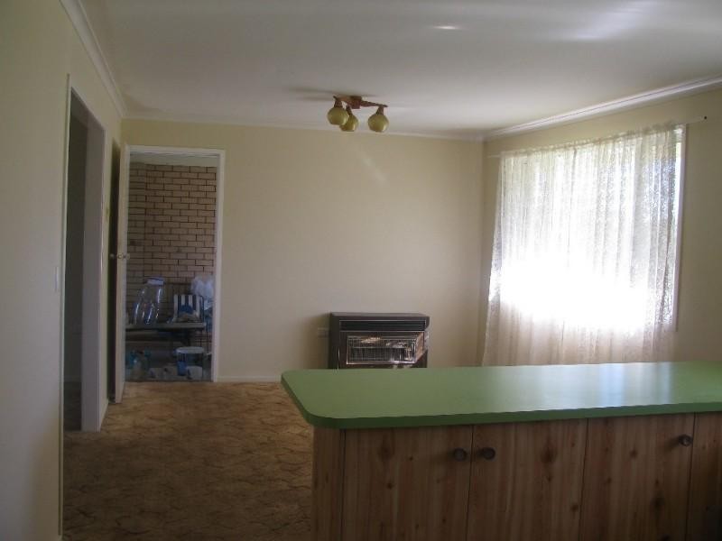 42 Charles Street, Crows Nest QLD 4355