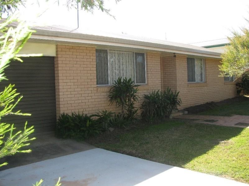 42 Charles Street, Crows Nest QLD 4355