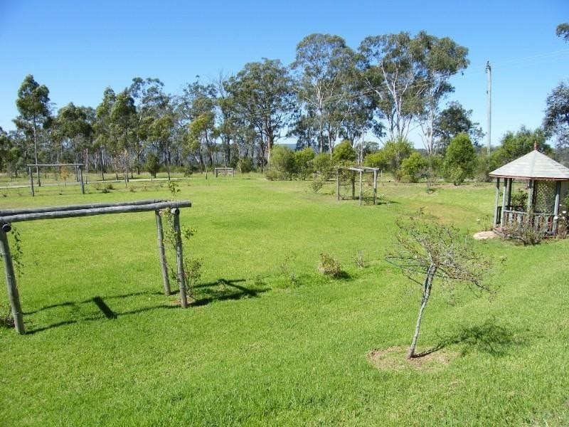 59 Old Esk Road, Hampton QLD 4352