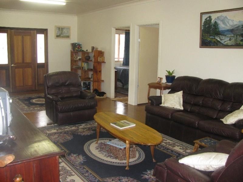 10 Hayden Street, Crows Nest QLD 4355