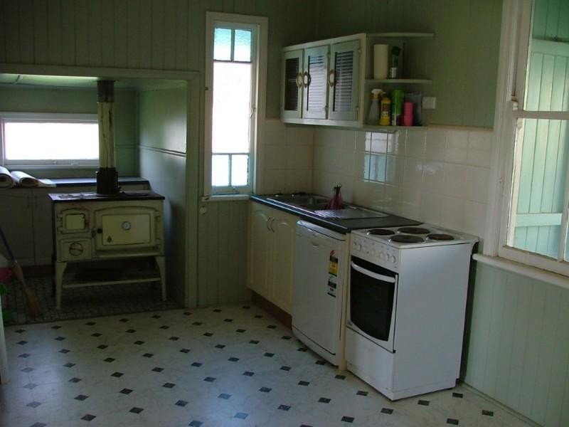 Haden QLD 4353
