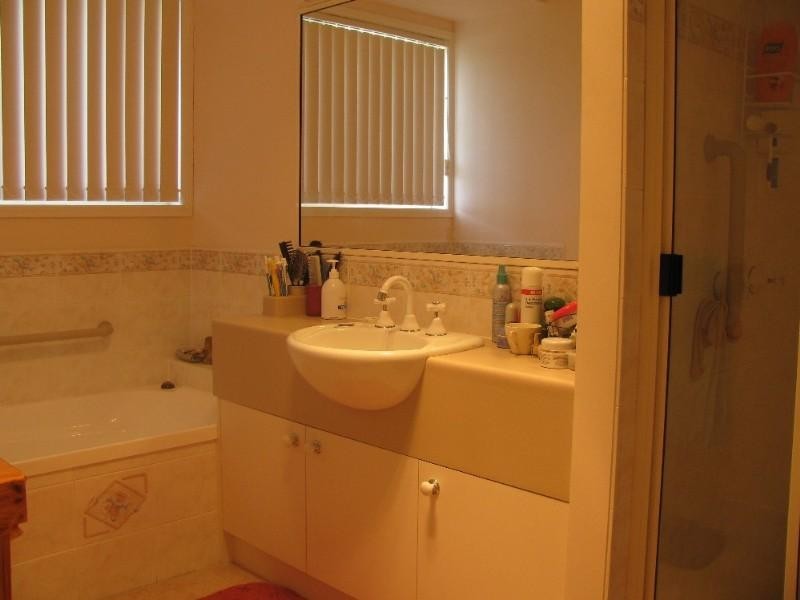 10 Church Street, Crows Nest QLD 4355