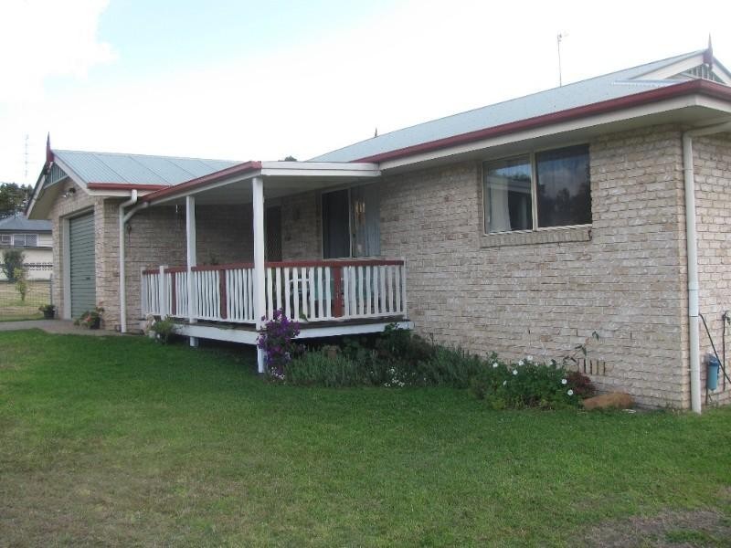 10 Church Street, Crows Nest QLD 4355