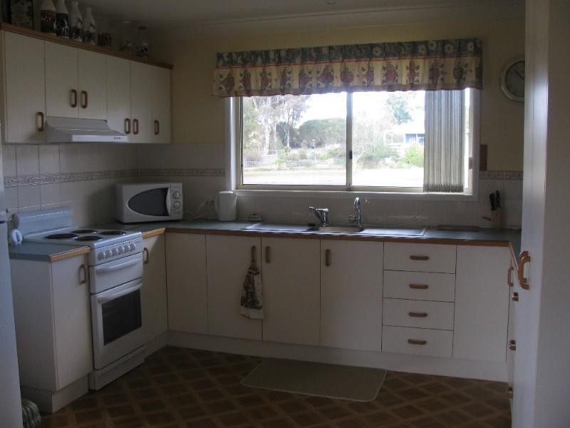 10 Church Street, Crows Nest QLD 4355