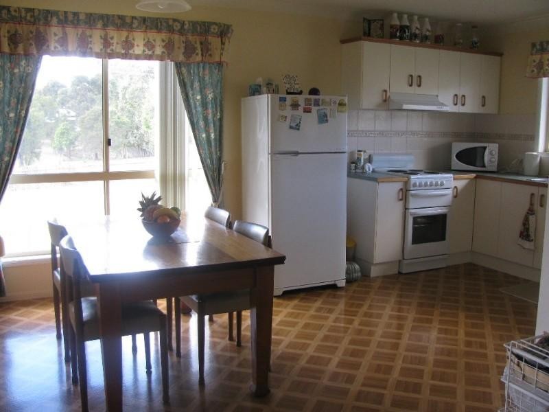 10 Church Street, Crows Nest QLD 4355