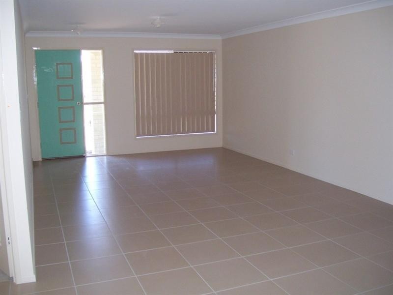 Unit1/4 Jane Street, Crows Nest QLD 4355