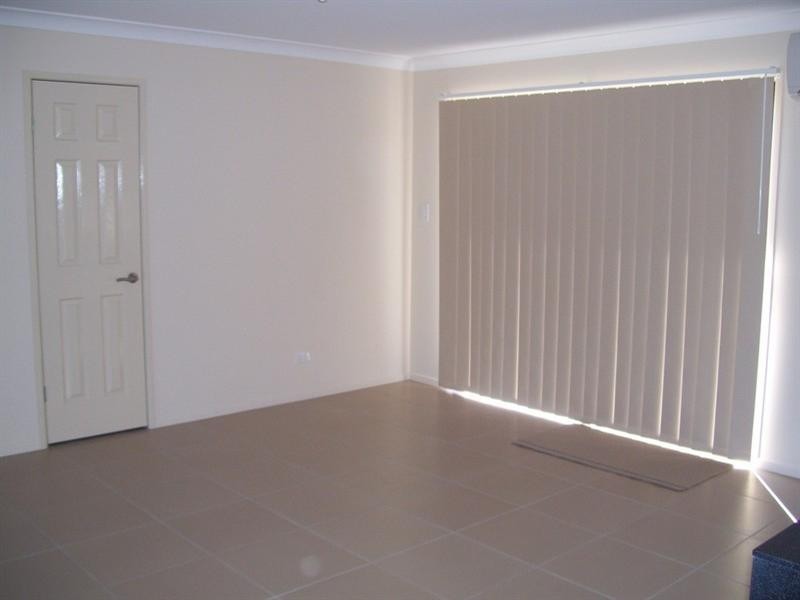 Unit1/4 Jane Street, Crows Nest QLD 4355