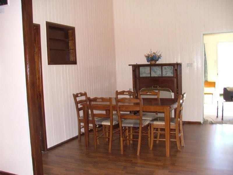 18 John Street, Crows Nest QLD 4355