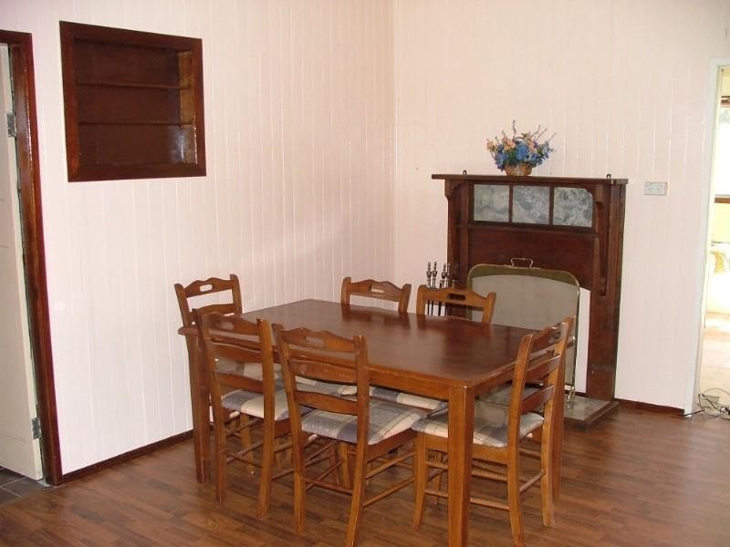 18 John Street, Crows Nest QLD 4355