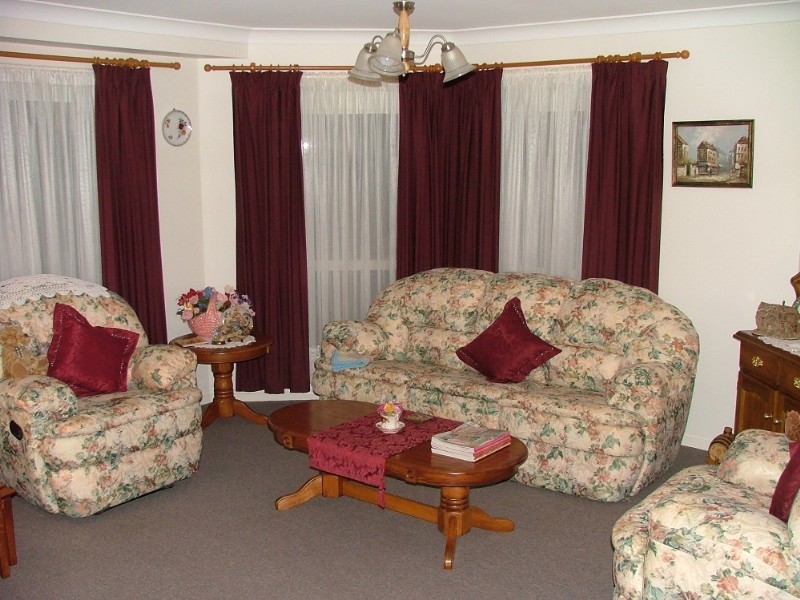 2 Devoncourt Road, Crows Nest QLD 4355