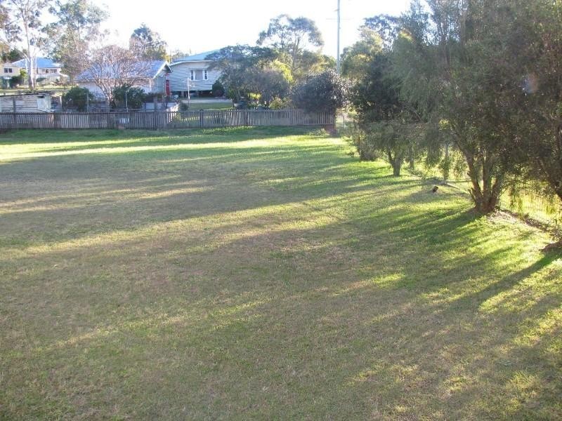 5a Church Street, Crows Nest QLD 4355