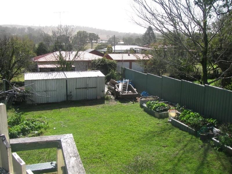 8 New England Highway, Crows Nest QLD 4355