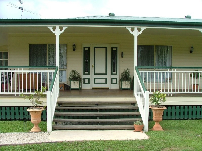 7313 New England Highway, Crows Nest QLD 4355