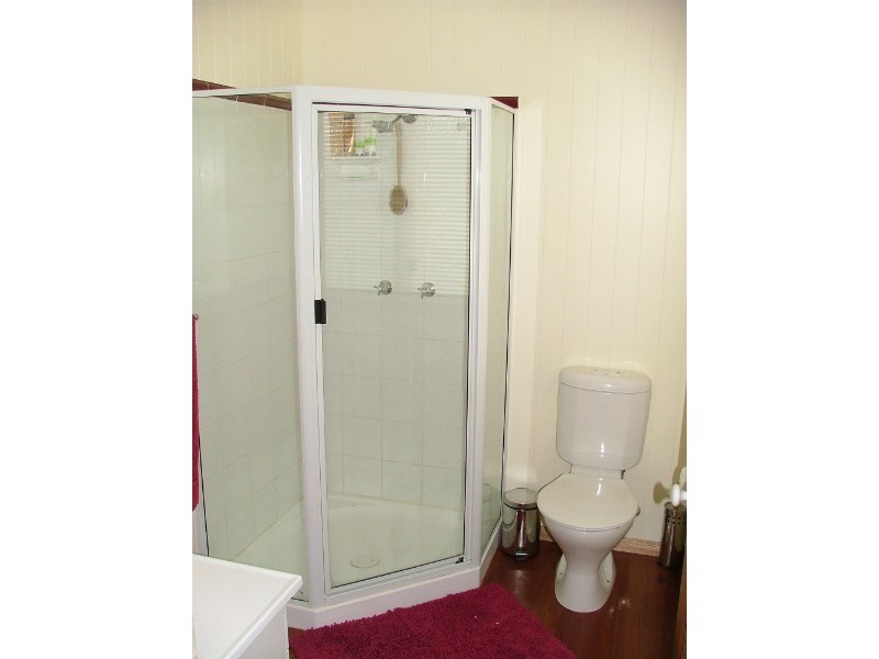 7313 New England Highway, Crows Nest QLD 4355