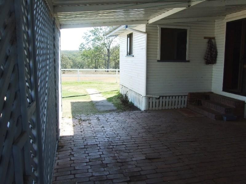 5758 New England Highway, Crows Nest QLD 4355